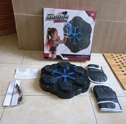 Music boxing machine - boxing, target